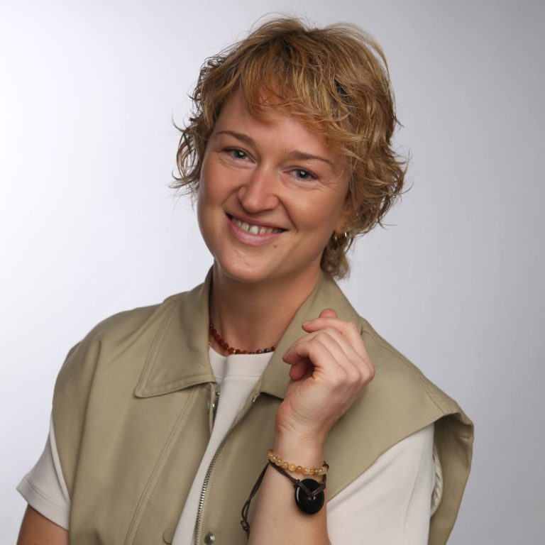 Feli von DiaVega Ernährungsberatung Feli, Gründerin von DiaVega – deine vegane Ernährungsberatung.